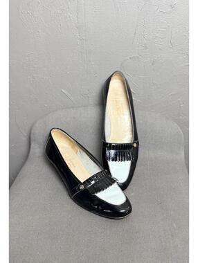 Vintage Salvatore Ferragamo Kiltie Loafers Black and White Patent Leather size 9